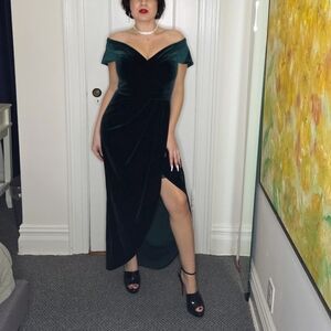 XSCAPE Hunter Green Velvet Off Shoulder Leg-slit Gown